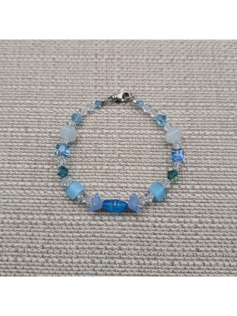 7 Inch Sterling Silver Blue Crystal and Glass Beaded Bracelet A7902